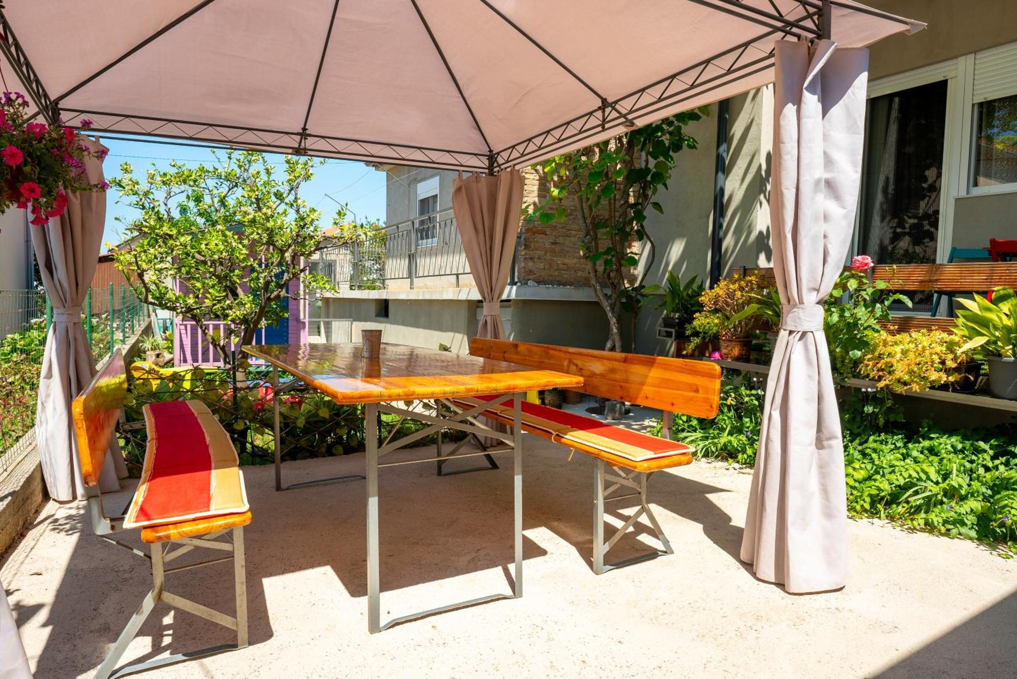 Apartament Arija